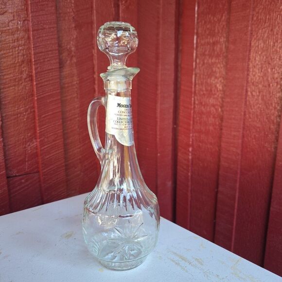 Mogan David Other - Mogen David Collector's Empty Wine Decanter Limited Edition 3rd in Series Silver